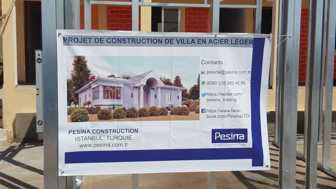 Afrika'daki hafif çelik villa şantiyesinin proje panosu